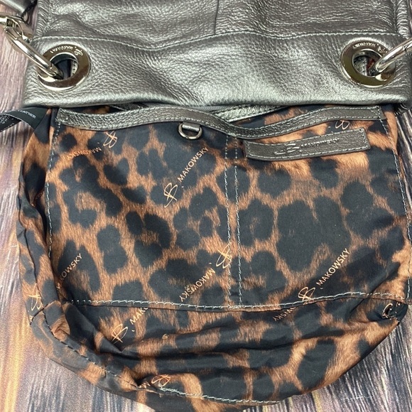 B Makowsky Silver Metallic Bag - Picture 11 of 14